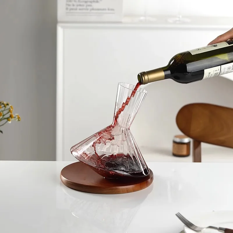 Creative Swirl Crystal Wine Carafe Vertical Line Glass Aeration Pitcher With Round Wooden Display Tray