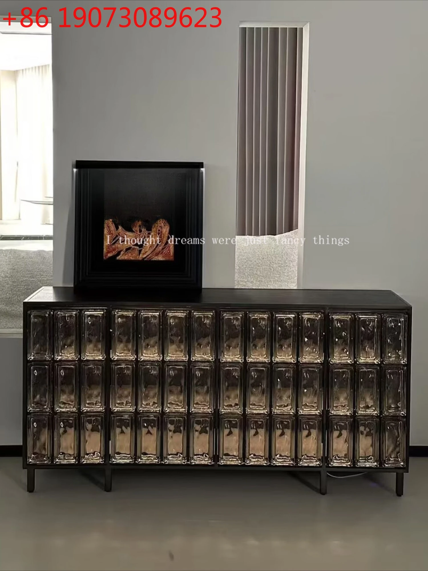 

Итальянский минималистичный боковой шкаф премиум-класса из хрустального стекла и кирпича, антикварный шкафчик для домашнего искусства