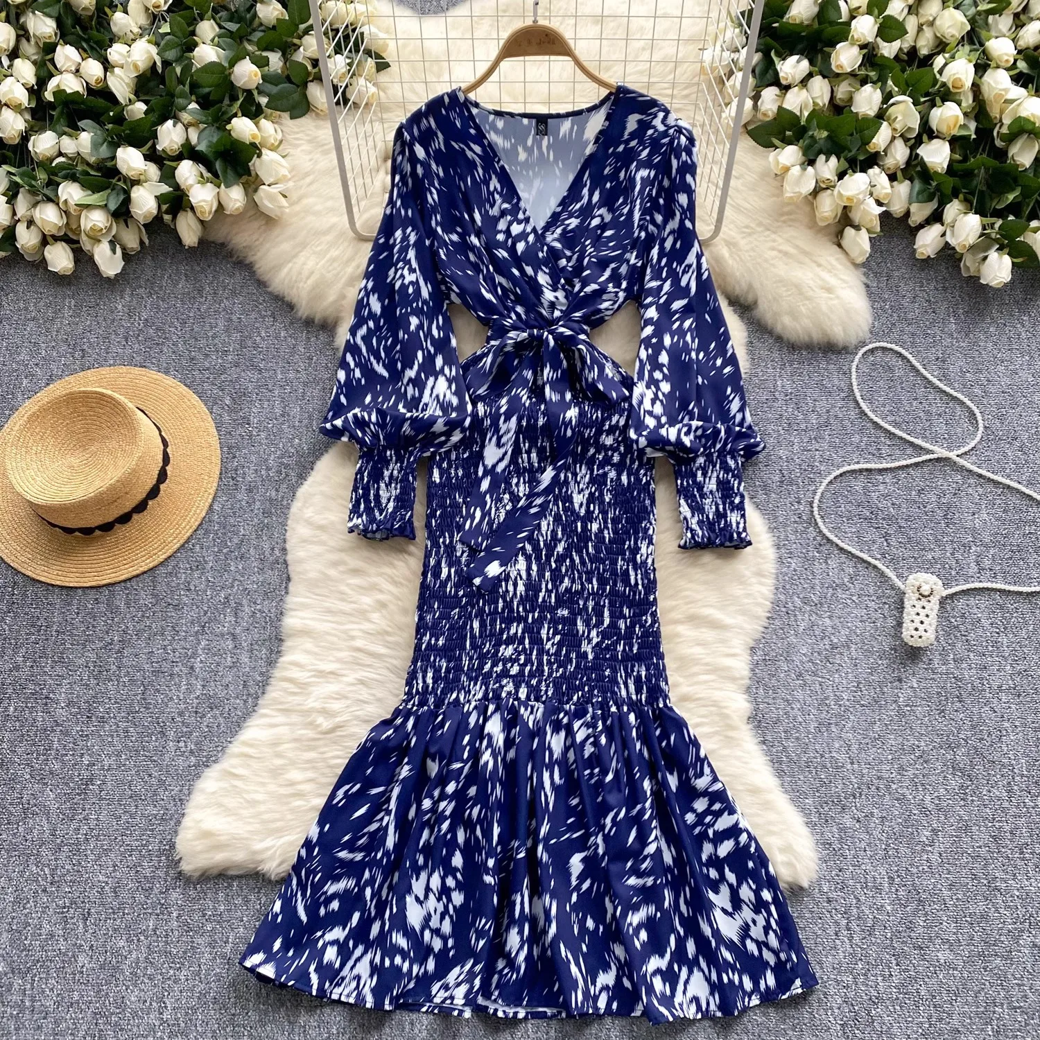 YuooMuoo Abito da donna 2024 Autunno Moda Scollo a V Stampato Manica lunga Maxi abito con cintura Pacchetto sexy Fianchi Party Abito a sirena