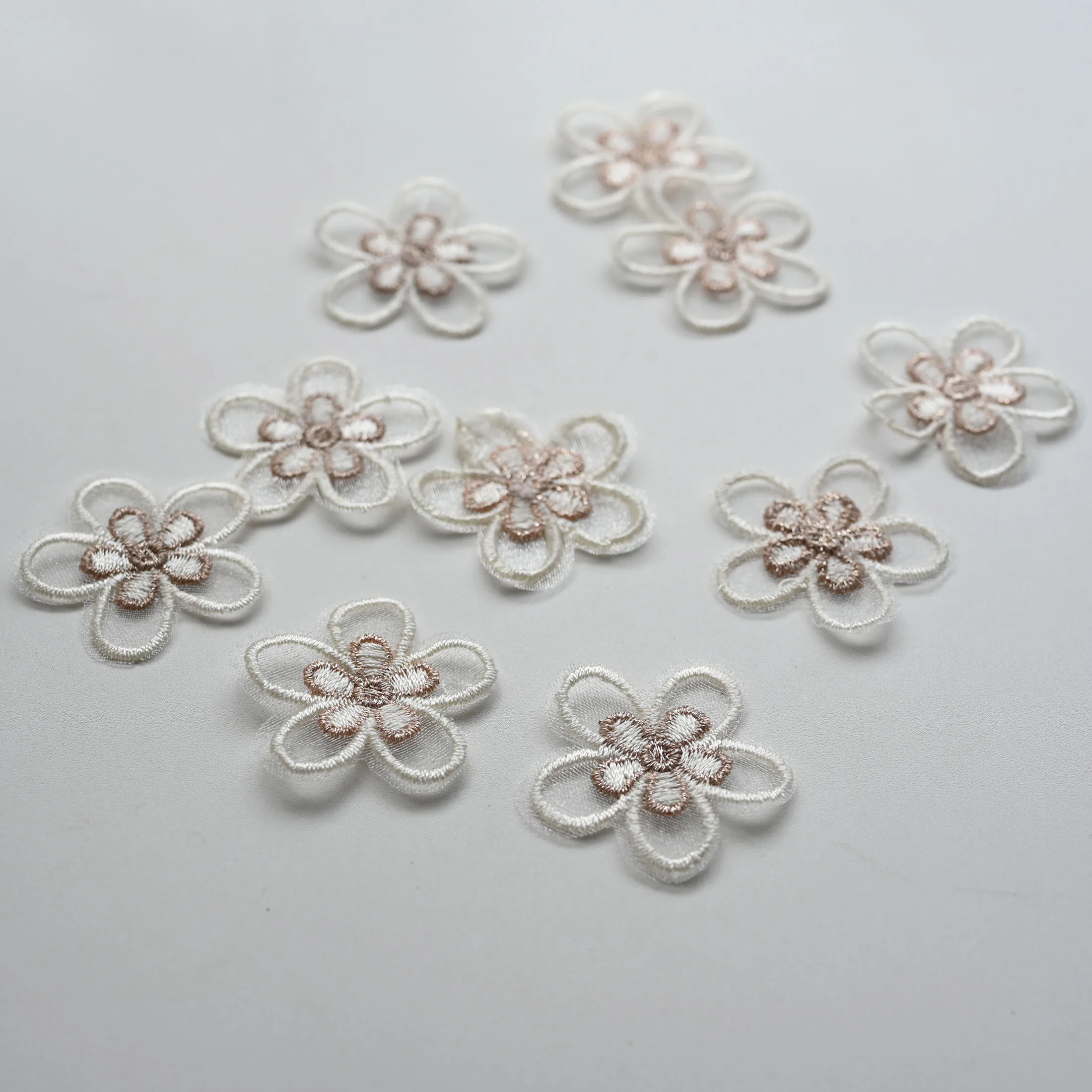 10 teil/los Fee organza blume Patches für Kleidung nähen auf parches Applique nähen auf parches Dekoration Abzeichen – Detail 6