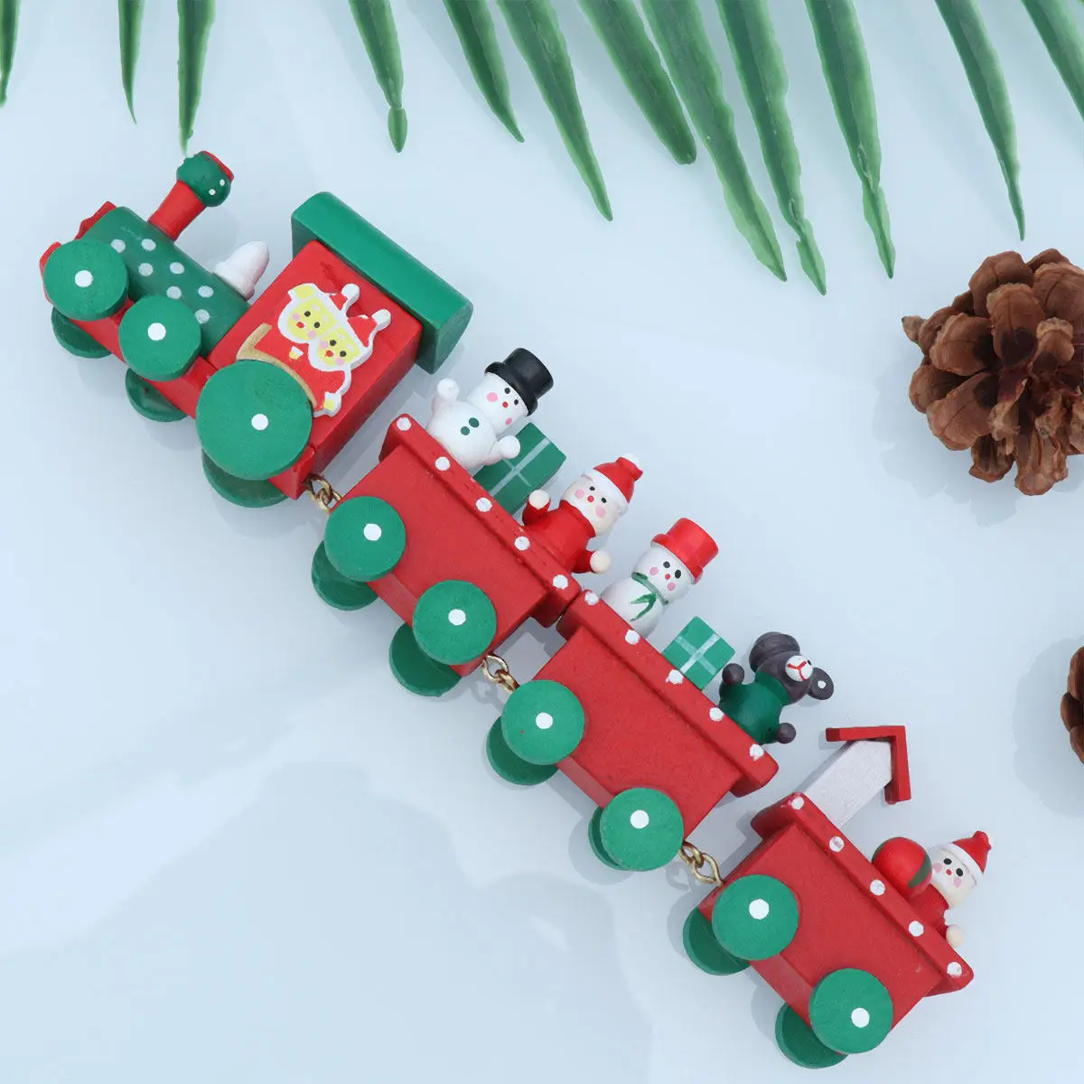 4-Piece Mini Wooden Train Christmas Ornament Set – Natural Wood Desktop Shelf Decor for Festive Home & Party