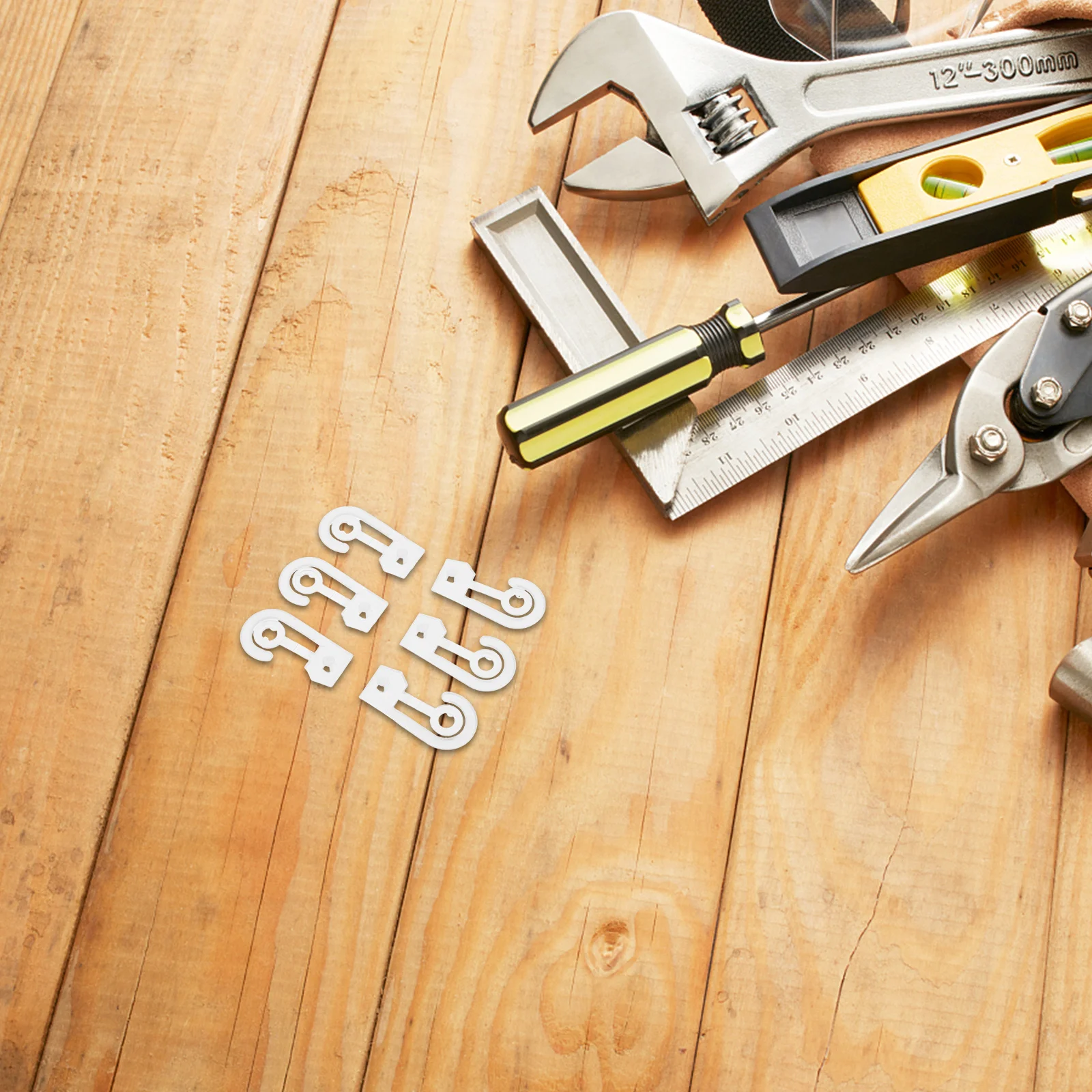 

100Pcs Clear Plastic Hooks Socks Bags Hat Display Hanger Retail Fixture Multifunctional Organizer J Shaped Hanging Tool