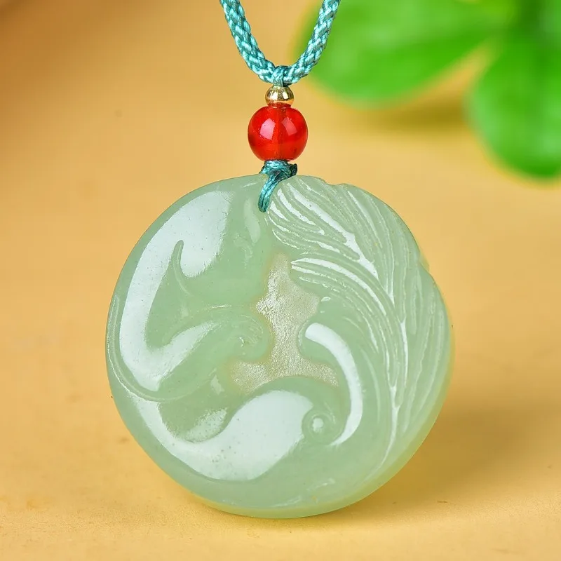 Exquisite and Elegant Temperament Daily Green Pendant