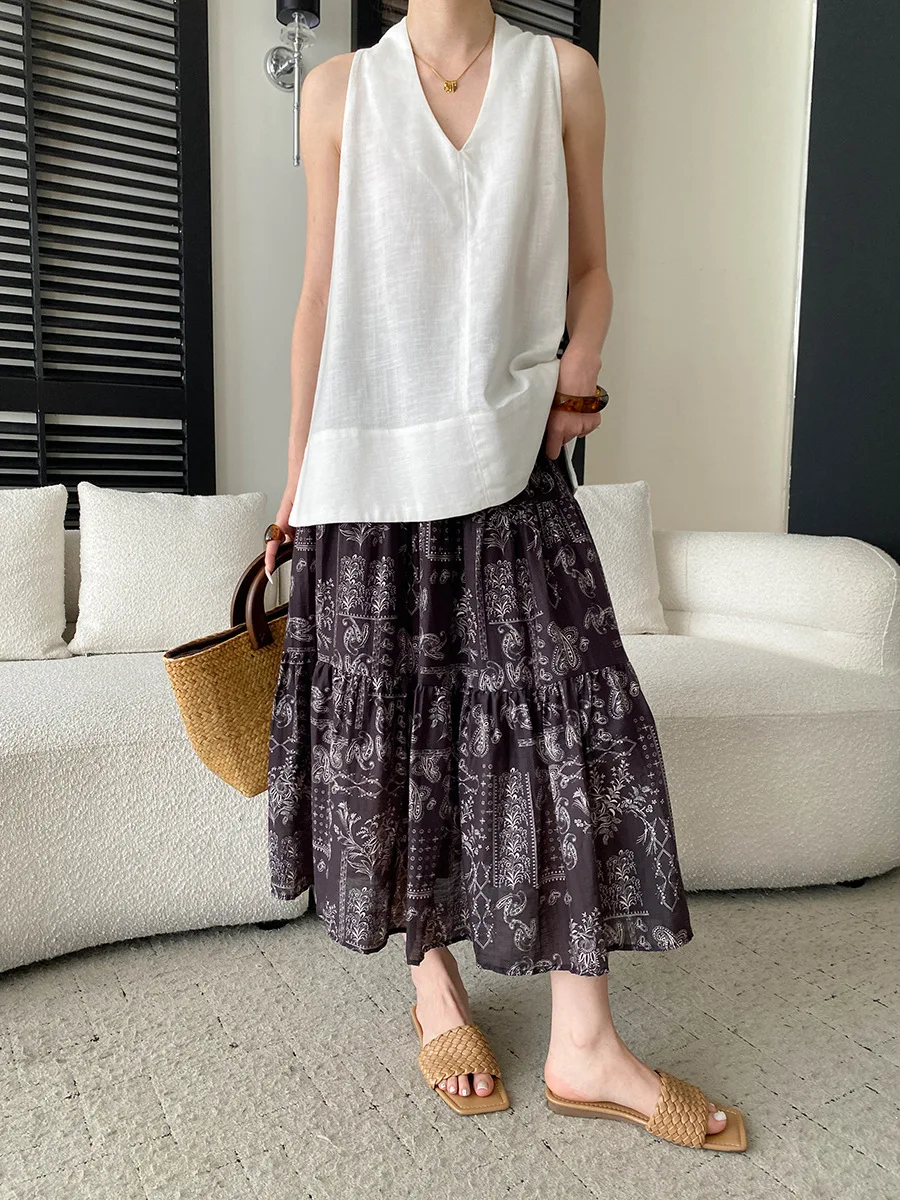 Sommerliche Damen-Weste in unifarbenem Design mit V-Ausschnitt und lockerem Schnitt ohne Ärmel. – Detail 29