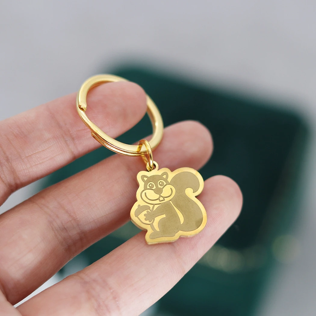 Stainless Steel Custom Name Squirrel Holding Acorn Keychains For Women Key Ring Engraved Keyring Trendy Jewelry Men Gift