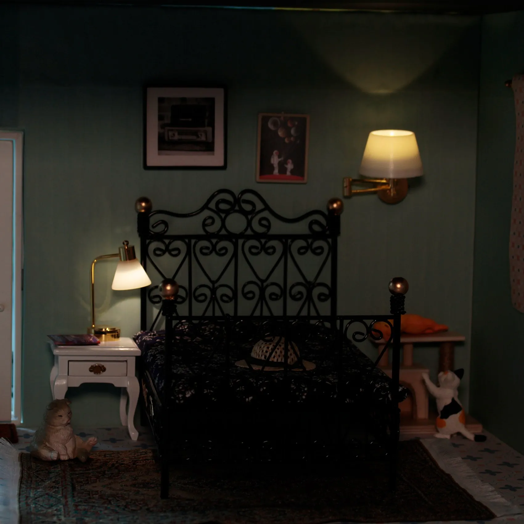 

WOWFU-1/12 Miniature Wall Light Dollhouse Accessories Miniature LED Wall Sconce Lamp, Battery Operated,Can Be Bright