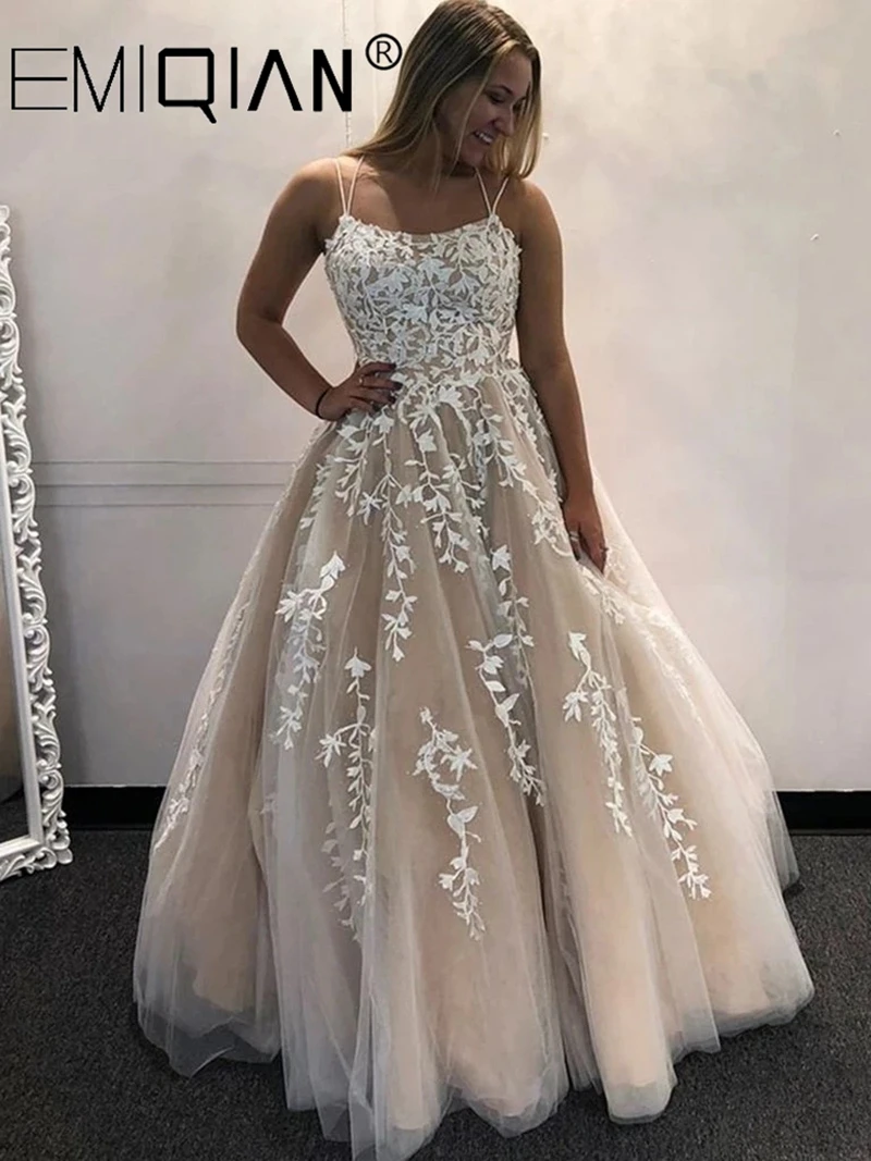 

Spaghetti Straps A Line Open Back Champagne Wedding Dresses Strapless Boho Off the Shoulder Appliques Lace Princess Evening Gown