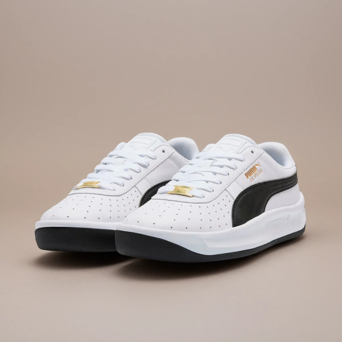 

Puma Genuine New Unisex Classic Durable Low-Cut Sneakers 398374-03