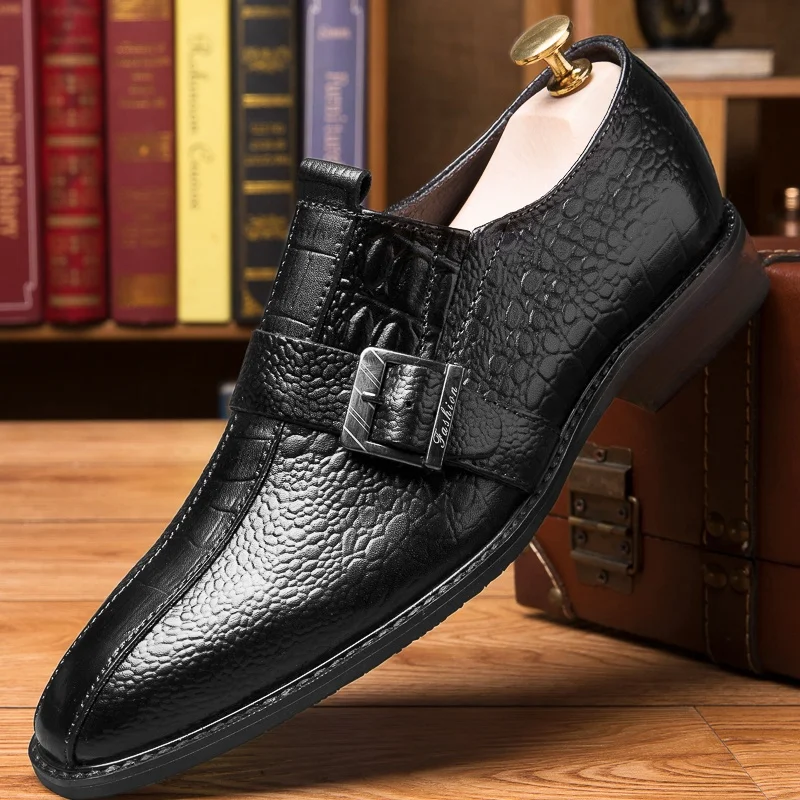 

Men Fashionable Loafers PU Crocodile Pattern Classic Business Gentleman Formal Shoes