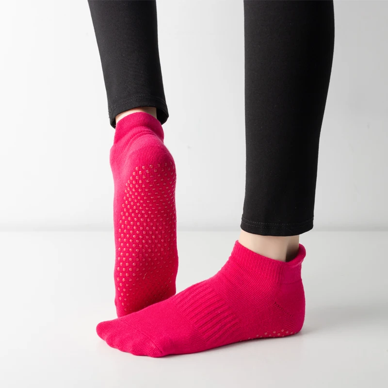 2023 Yoga Socks for Women Silicone Anti-Slip Pilates Sock Big Size Fitness Workout Ladies Ballet Dance Cotton Slippers With Grip