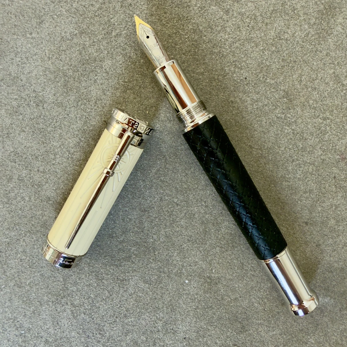 

2025 Luxury mb Great Writer Stevenson Roller ball Pen White Fountain Ballpoint Pen