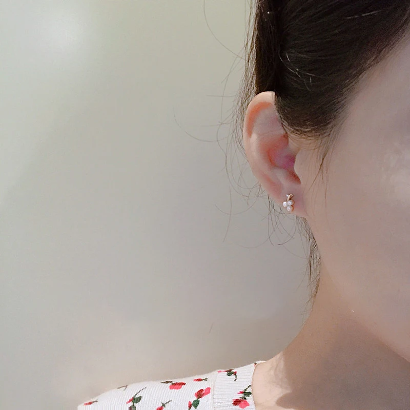 Korean Fashion Simple Round Imitation Pearl Uniquely Designed Stud Earrings For Women Girls Charm Elegant Party Jewelry Gifts