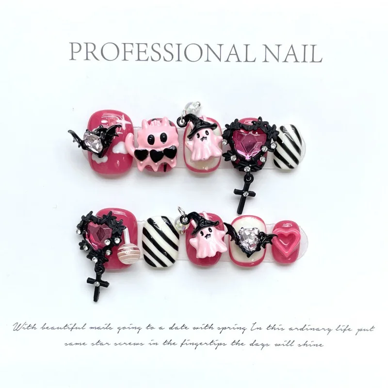 10 pièces 3D fantôme chauve souris chaton presse à la main sur les ongles mignon original coeur du diable court faux ongles amovibles réutilisables