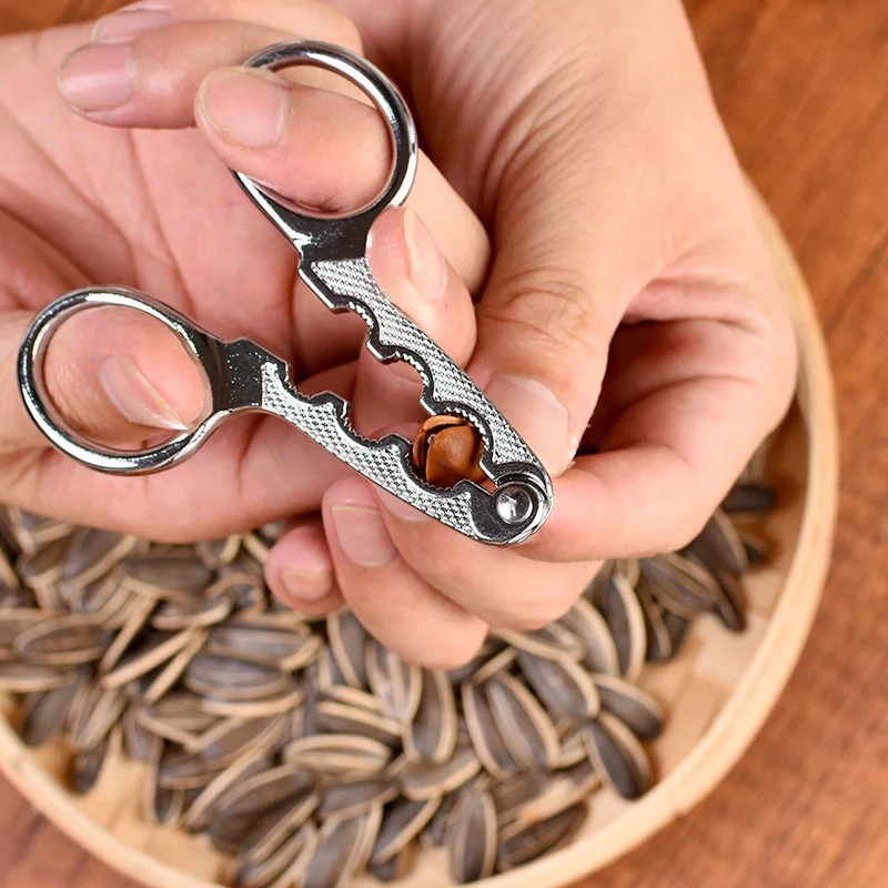 

1Pc Zinc Alloy Peeling Melon Seed Clip Multifunctional Hazelnut Clip Mini Non-slip Pine Nut Shell Opener Kitchen Accessories