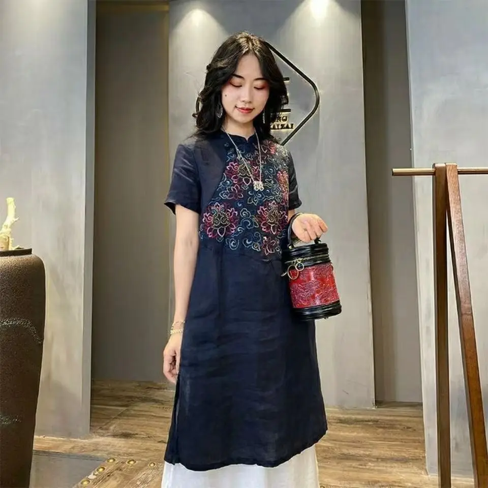 2025 Nieuwe zomerjurk van katoen en hennep voor dames Mode Vintage geborduurde jurk Halflange vrouwelijke jurken