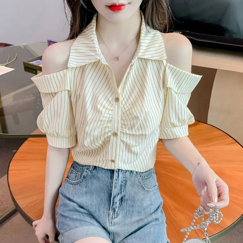 Minimalist Korean Summer Doll Collar Strapless Women\'s Striped Shirring Fashion Versatile Short Sleeve Loose Single Breasted Top