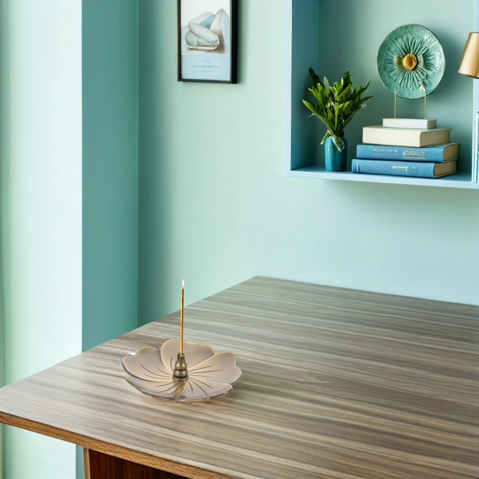 

Brass Gourd Shaped Incense Holder Vintage Flower Design Ash Catching Tray for Yoga Room Bedroom Living Room Decor