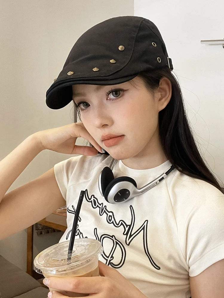 Retro Rivet Forward Cap Women's Spring Summer Versatile Hip Hop Backward Painter Thin Casual Beret Hat Small Face Effect