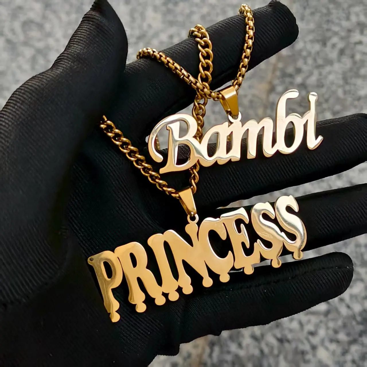

DHQH New Hot-sale Customized Name/Letter Necklace Personalized Letter/Name Nameplate Pendant Necklace Christmas Day Gift for Her