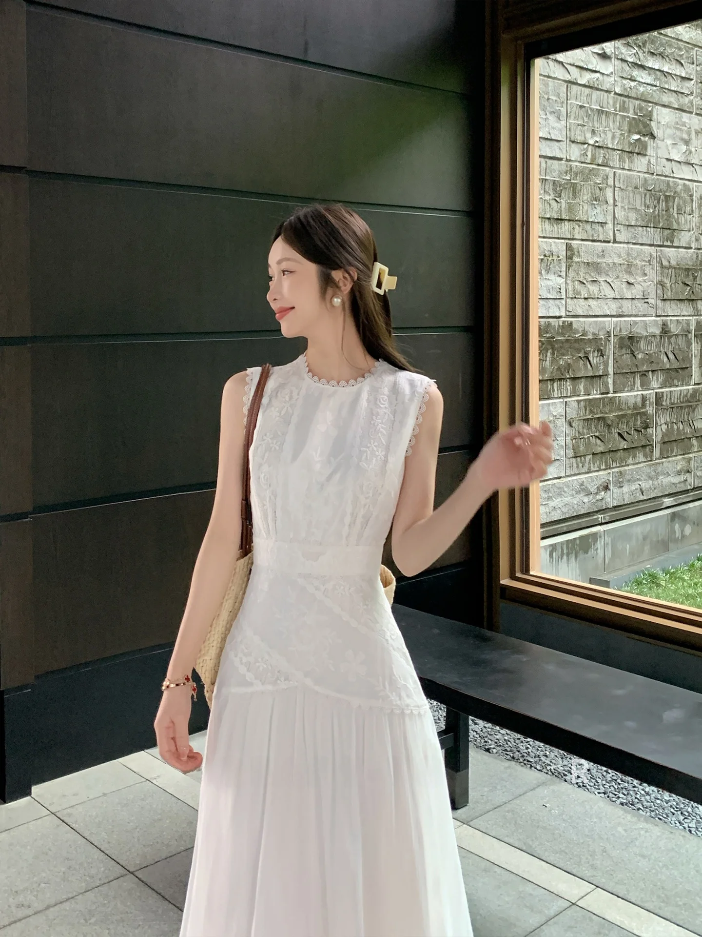 

Белое кружевное платье с вышивкой и вставками, женское летнее, с круглым вырезом, приталенное, длинное, повседневное, с завышенной талией, А-силуэт