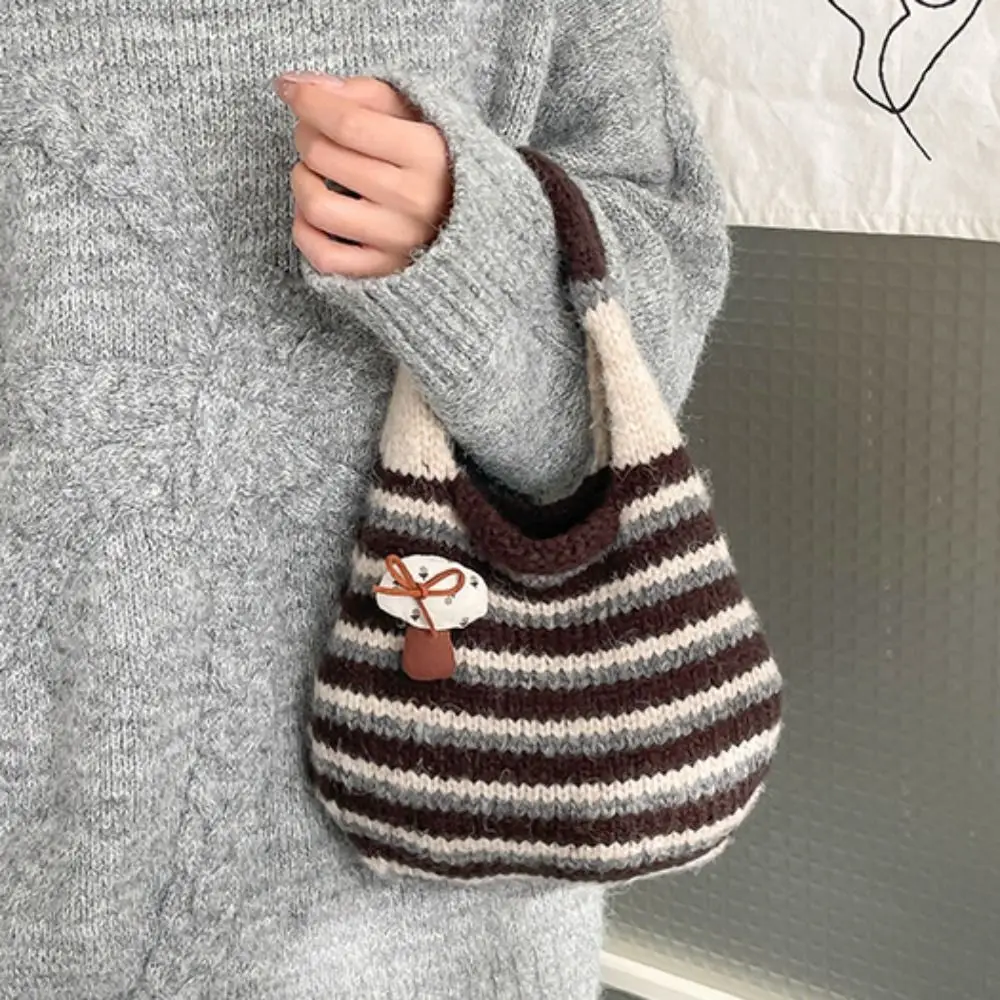 

Fashion Japanese Style Little Mushroom Handbag Color-Block Striped Knitted Wrist Bag Retro Creative Wool Bucket Bag Commuting