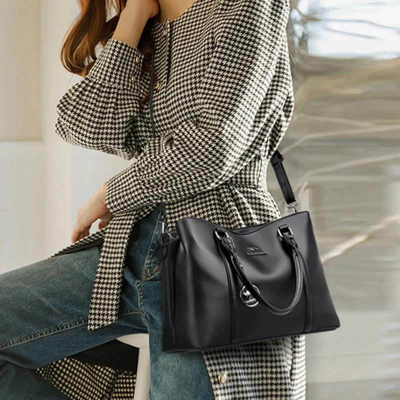 

Оригинальные брендовые дизайнерские женские сумки класса люкс из высококачественной кожи: наплечные, кроссбоди, мессенджеры, тоуты, большие сумки-тоут, клатчи.