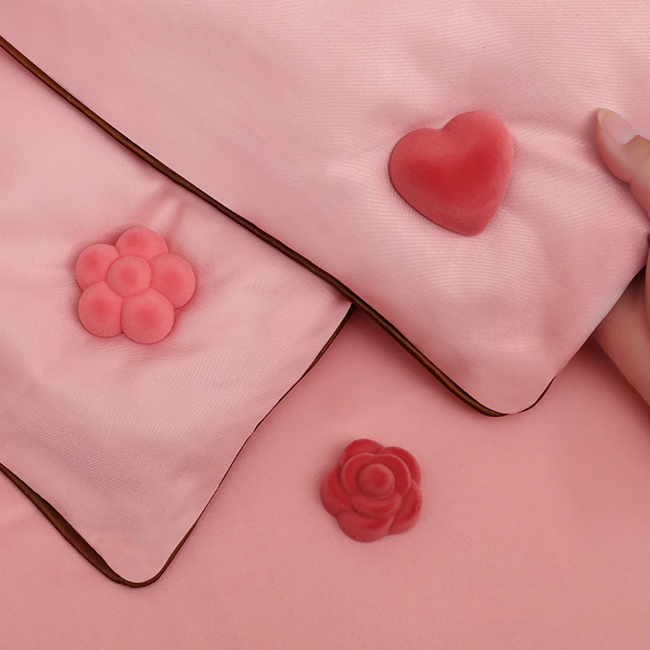 Soft Quilt Holder Set Pink Heart Rose Round Shape Duvet Clips Anti-Slid Blanket Comforter Fixer with Short Long Silicone Needles