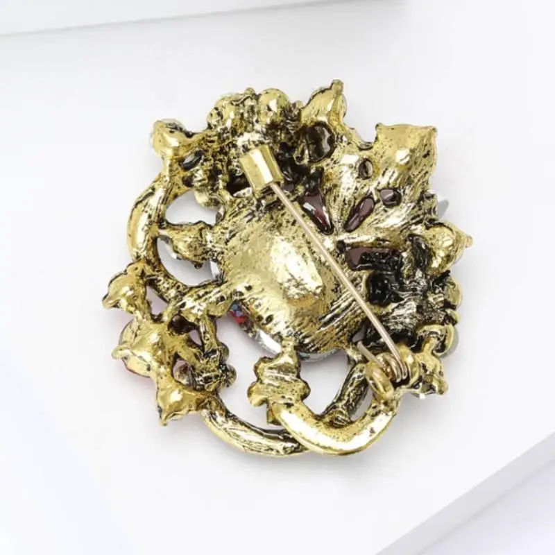 Fashion Crystal Flower Brooches For Women Clothing Coat Casual Jewelry Accessries Gifts #1