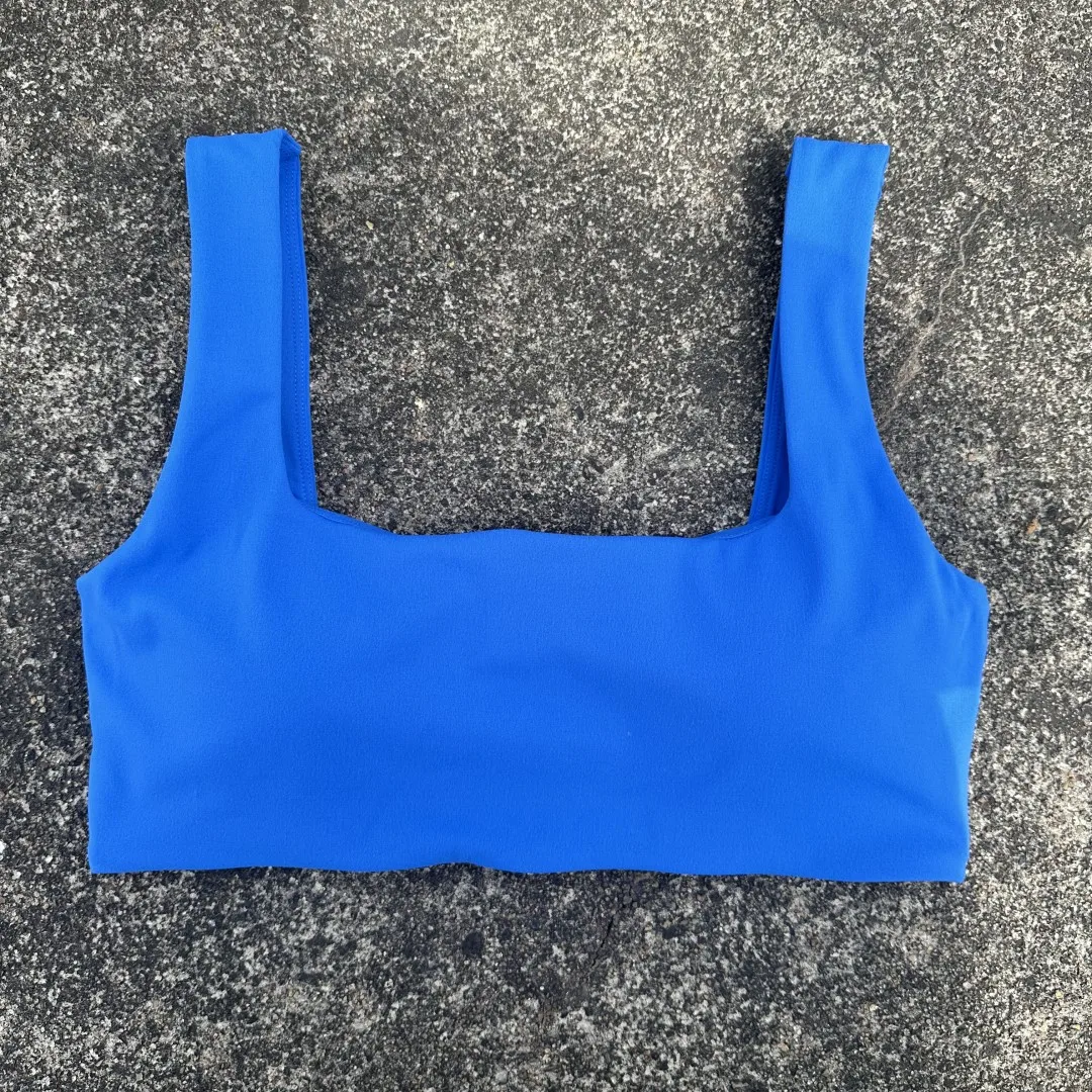 Jednobarevný čtvercový límec Dámské duté záda ramenní popruhy Fitness sportovní podprsenka Top Komplexní trénink Cvičení Jóga Spodní prádlo - náhled 3