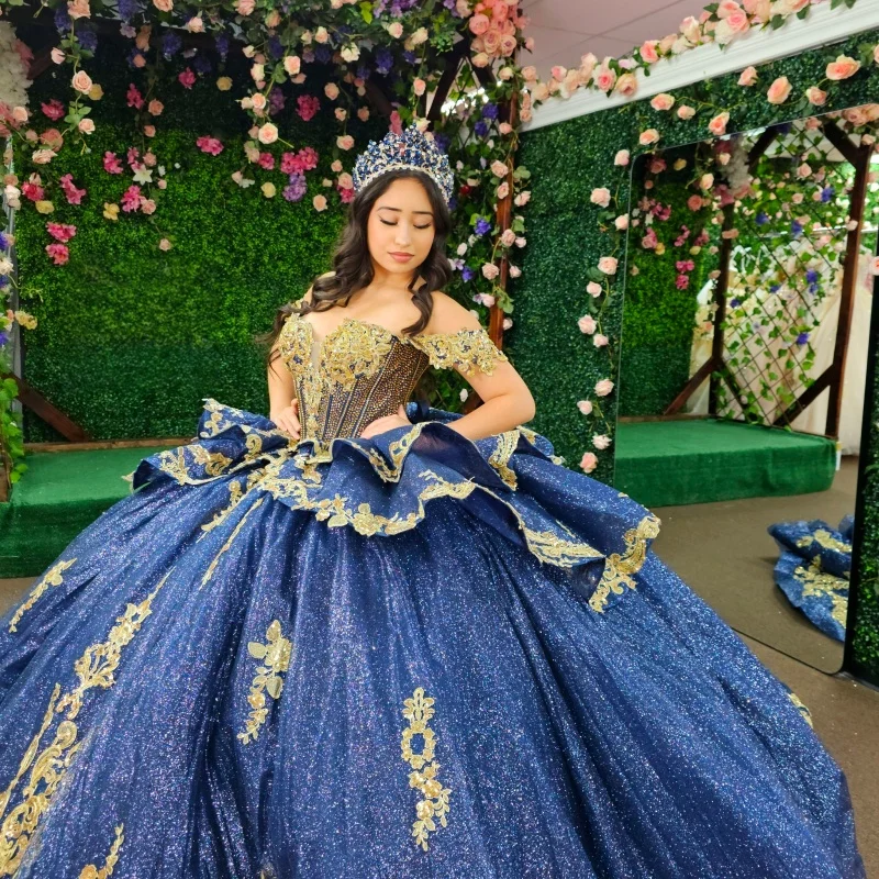 

Блестящее темно-синее платье Quinceanera с открытыми плечами и кристаллами, блестящая наклейка, кружевное многослойное платье с бантом, платья de 15, Quinceanera ﻿ Настроить