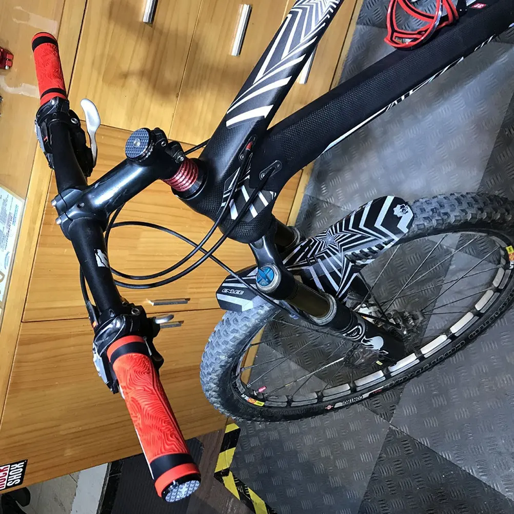 

Reflecting Bike Mud Guard High Quality Plastic Mudguard Convenient Lightweight Cycling Tyre Mudguard for Mountain Bike Outdoor