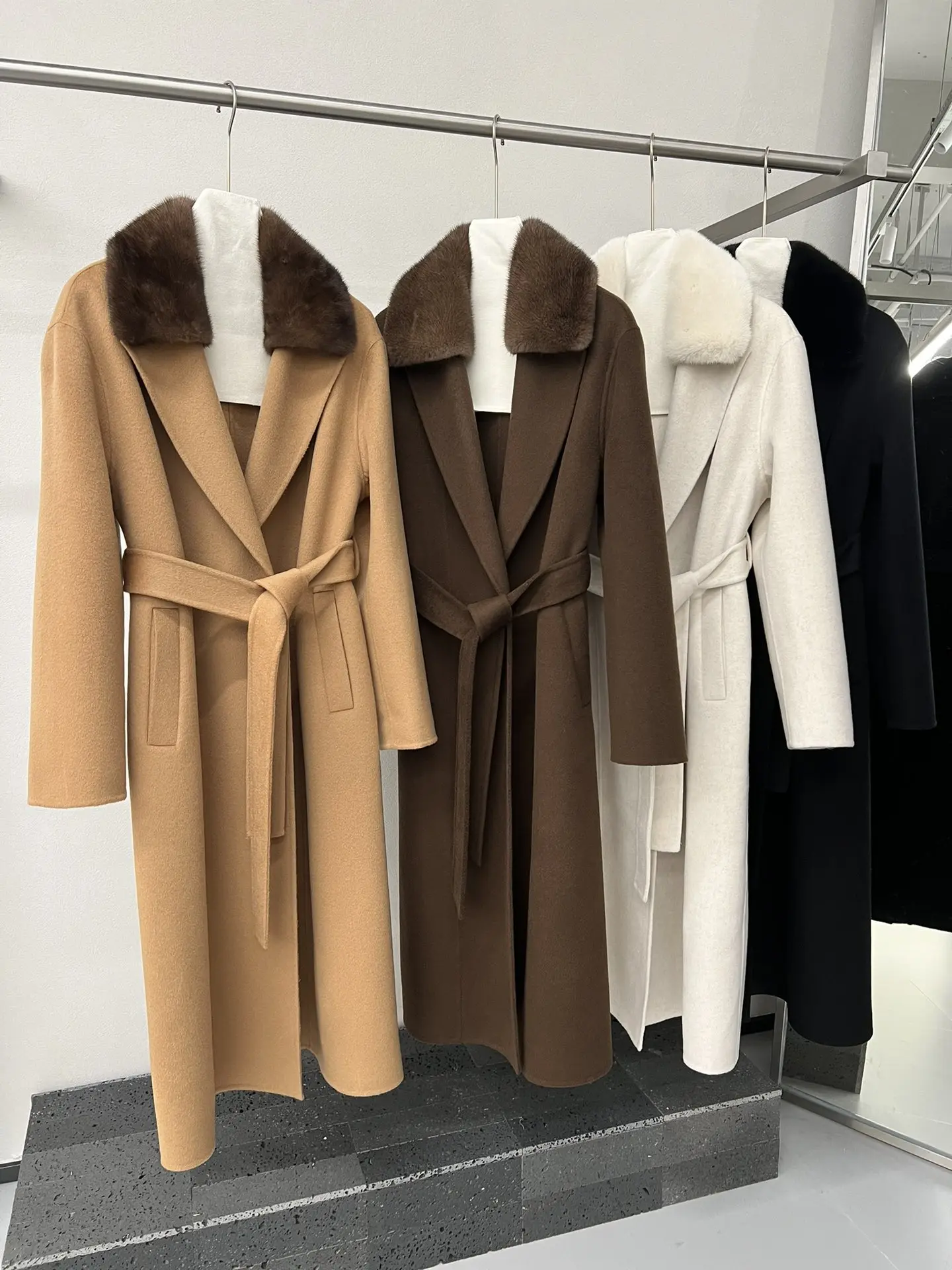 2025 شتاء جديد طويل معطف من قماش الكشمير المرأة فرو المنك طوق الدانتيل متابعة سليم صالح معطف طويل الصوف النايلون