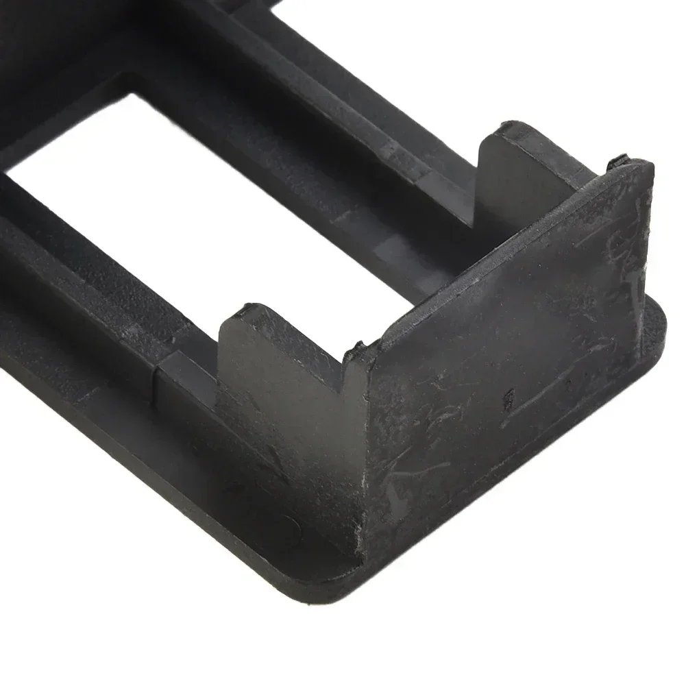 

30 Pack Solar Panel Mud Removal Clips with Water Drain and Diversion Function for 30mm 35mm 40mm Frame Solar Panels