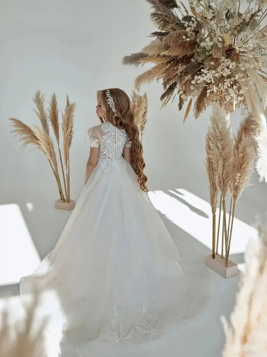 فساتين فتاة الزهور البيضاء المخصصة لحفلات الزفاف مزينة بالدانتيل وأكمام قصيرة وحفلات أعياد ميلاد الطفل الأولى #3