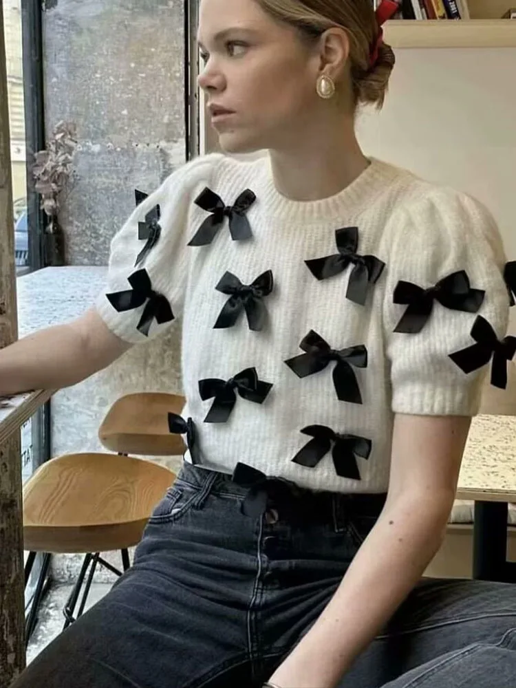 Letni sweter damski z kokardą, krótki rękaw, retro okrągły dekolt, dopasowany krój, styl streetwear, krótki dzianinowy top.