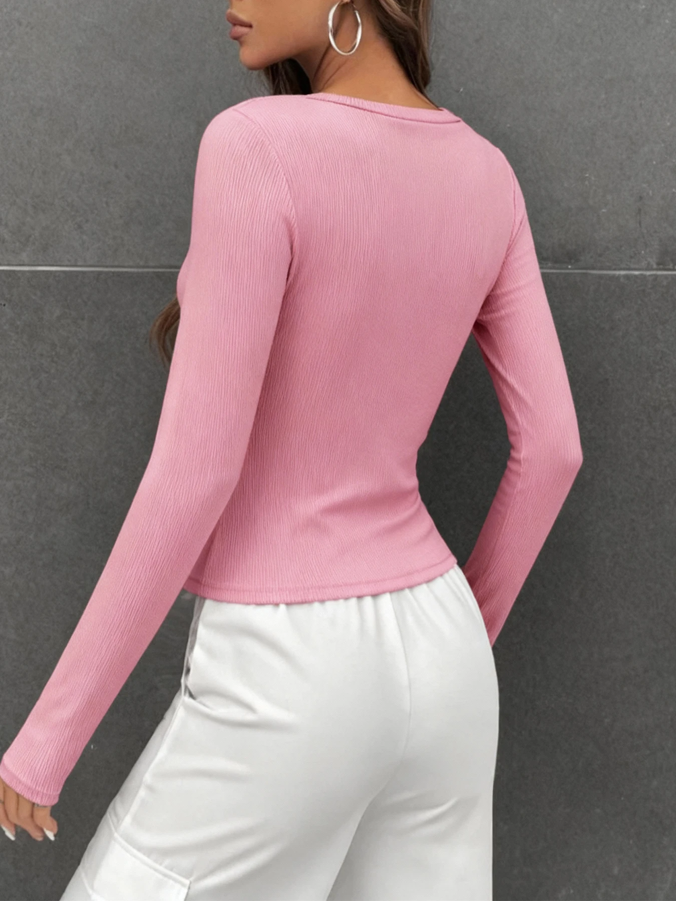 Women V Neck Twist Cutout Long Sleeve Top Metal Ring Ribbed Knit Slim Fit Cropped Casual Blouse Shirt