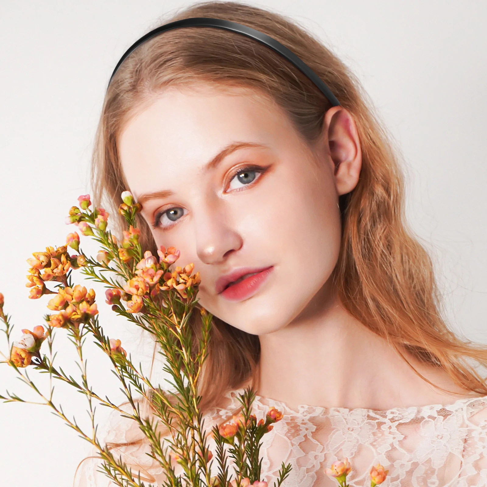 20 قطعة من عصابات الرأس البلاستيكية السوداء رقيقة بسيطة عقال للنساء المراهقات خفيفة الوزن ومريحة إكسسوارات الشعر السائبة