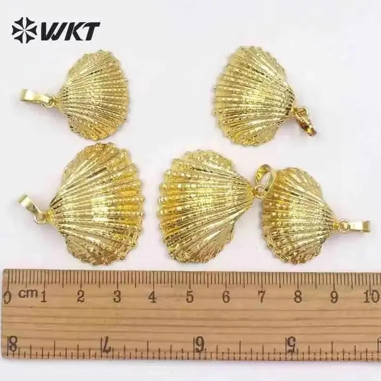 WT-JP018 Full Gold Dipped Natural Scallop Shell Pendant Random Size Raw Shell Pendant For Women Making Fashion Necklace Pendant