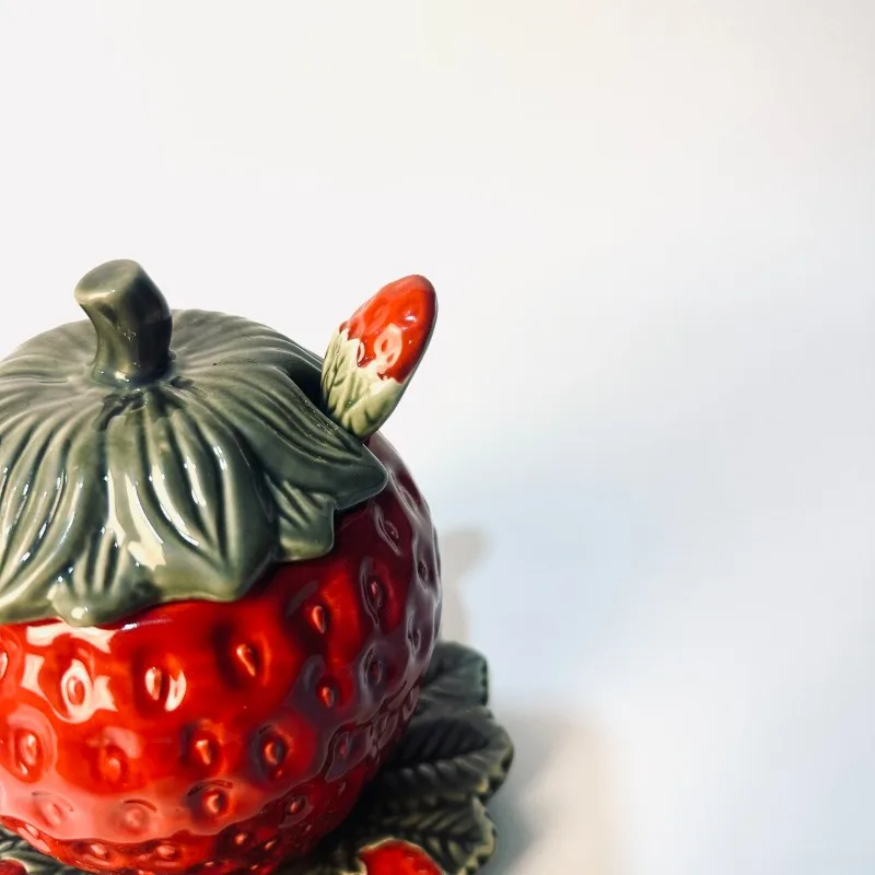 Strawberry storage tank, storage tank , seasoning salt sugar tank