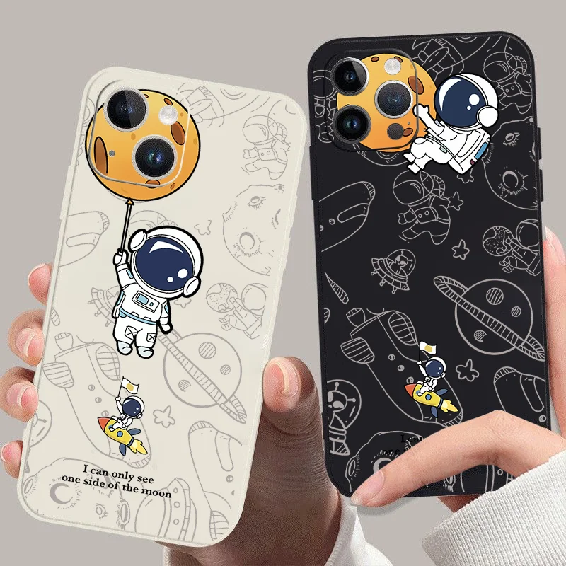 Holding the lunar astronaut For iPhone 15 11 12 13 Mini 14 Pro XR X Xs Max 7 8 Plus SE 2020 Black and white TPU soft phone case