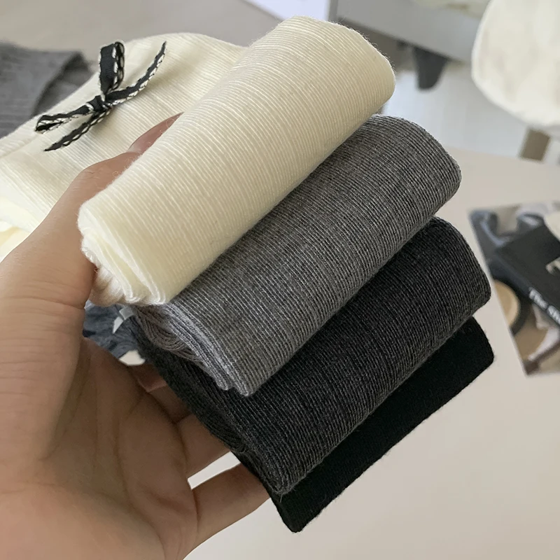 Vrouwen Kousen Nieuwe Effen Kleur Japanse Mode Kniekousen Voor Vrouwen Boog Adrette Eenvoudige Lange Sokken Vrouwelijke Hoge Kwaliteit