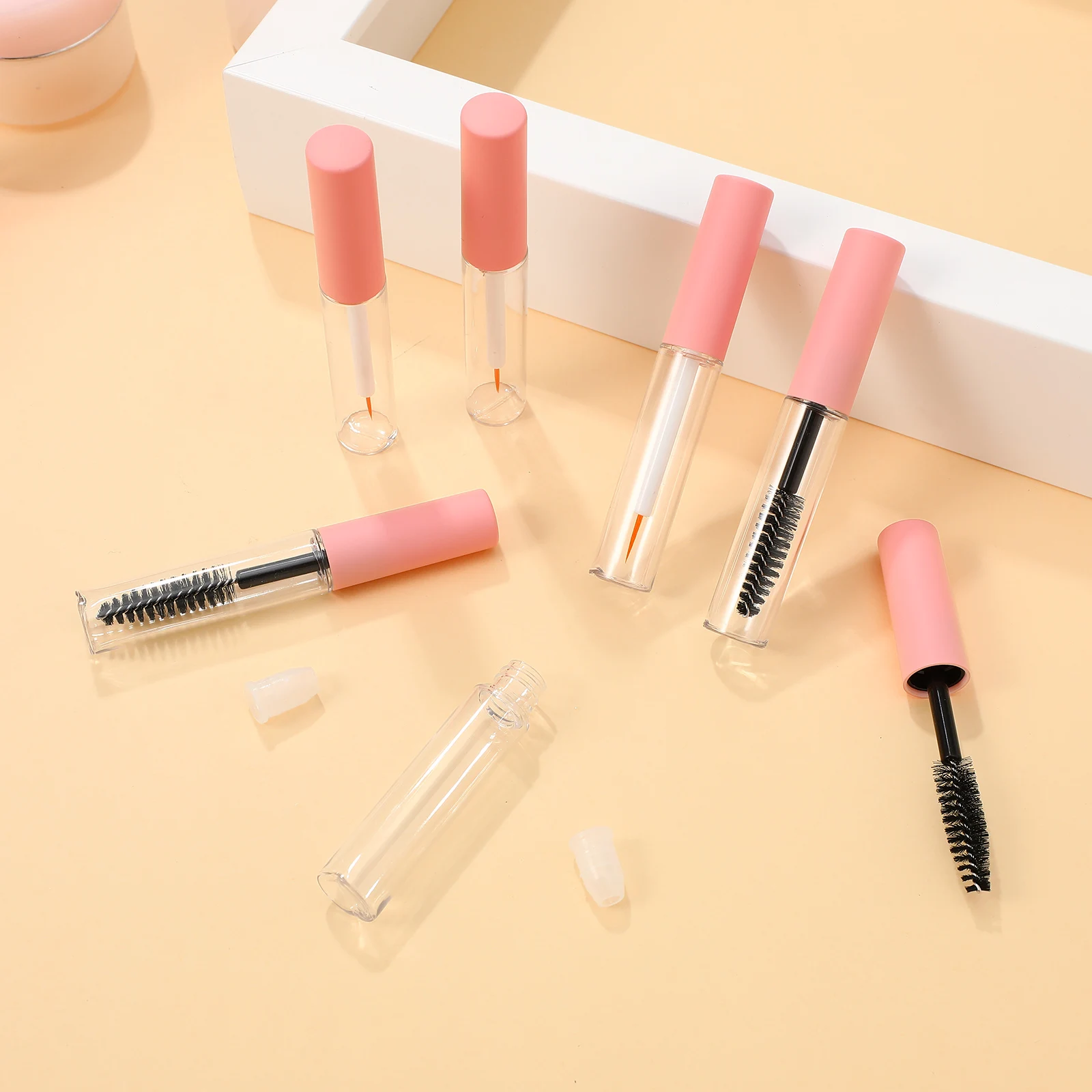 หลอดอายไลเนอร์เปล่า 6 ชิ้น พร้อมแปรง เติมได้ ใช้สำหรับมาสคาร่า เซรั่ม ลิปกลอส เหมาะสำหรับการเดินทาง ท่องเที่ยว และการเดินทางเพื่อธุรกิจ