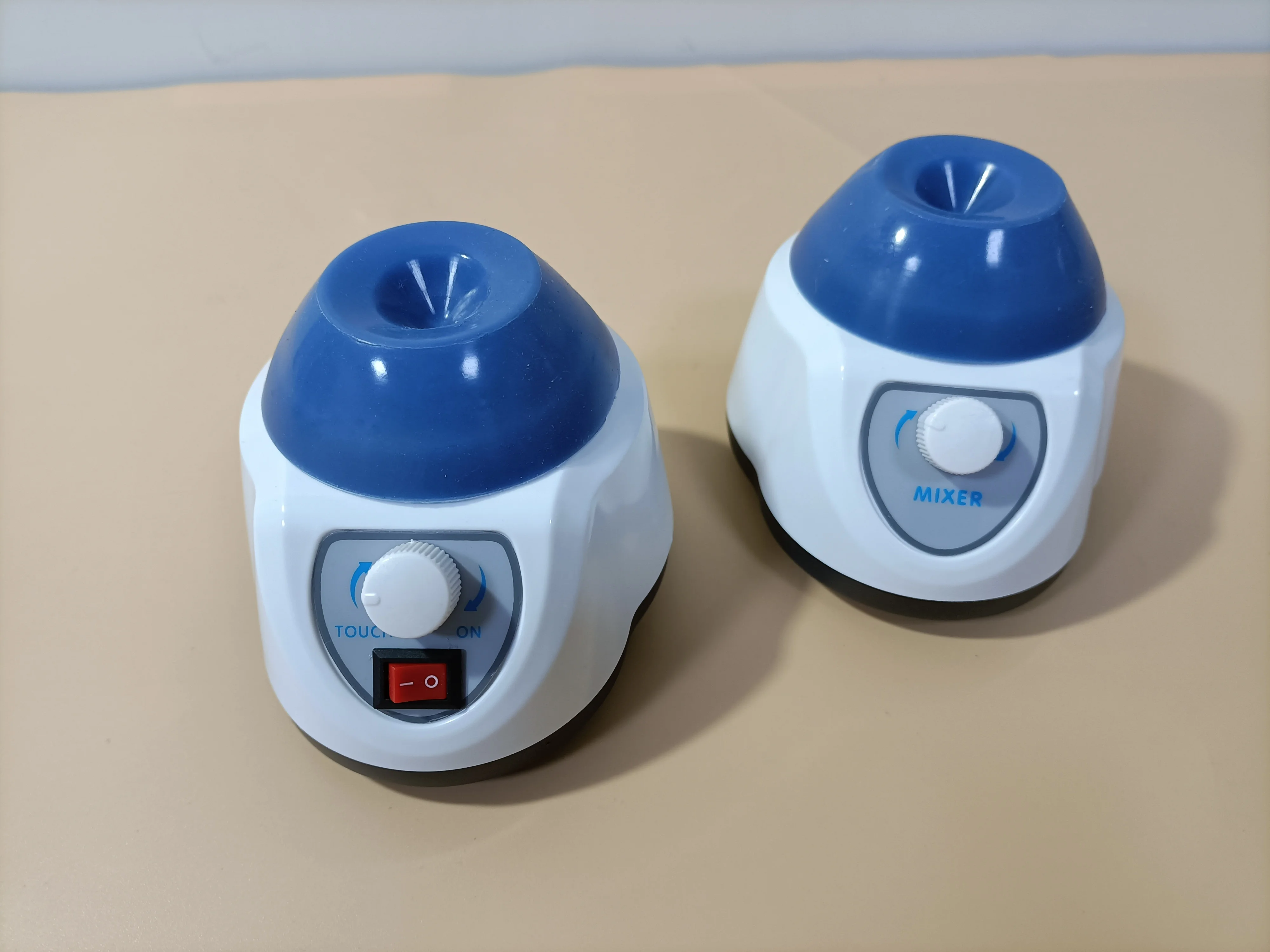 Qiwei Mini Vortex Mixer Mixer Small Vortex Oscillator Multi-tube Vibrator Vortex Mixer