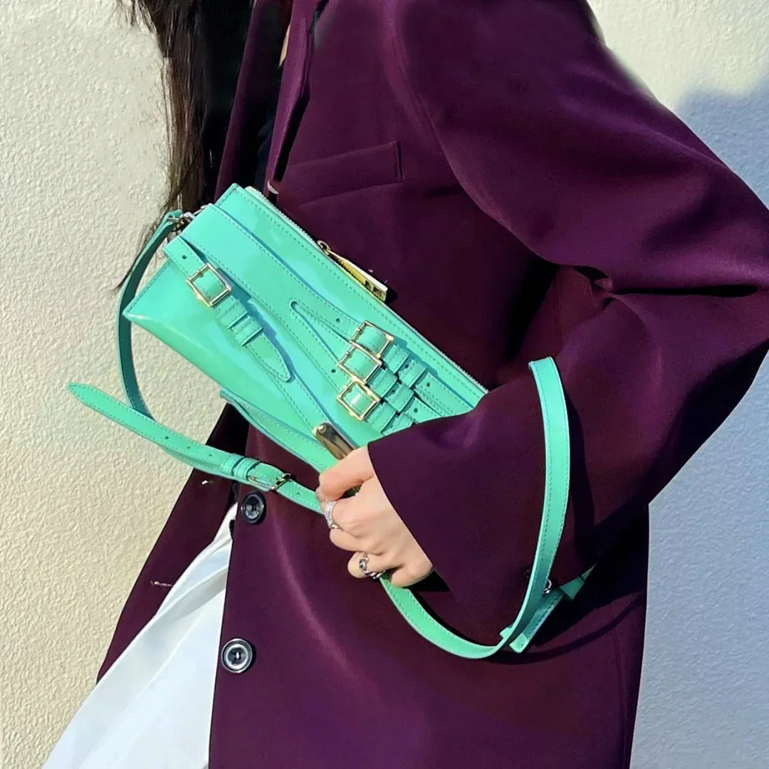 

Модные женские сумки высокого качества из искусственной кожи с пряжками, крутая стильная сумка с клапаном, женский дневной клатч