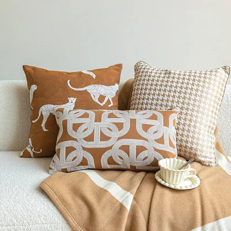 Light Luxury Retro Jacquard Embroidered Cushion Cover Modern Single-sided Design Sense Pillow Covers Decorative Home Pillow Case