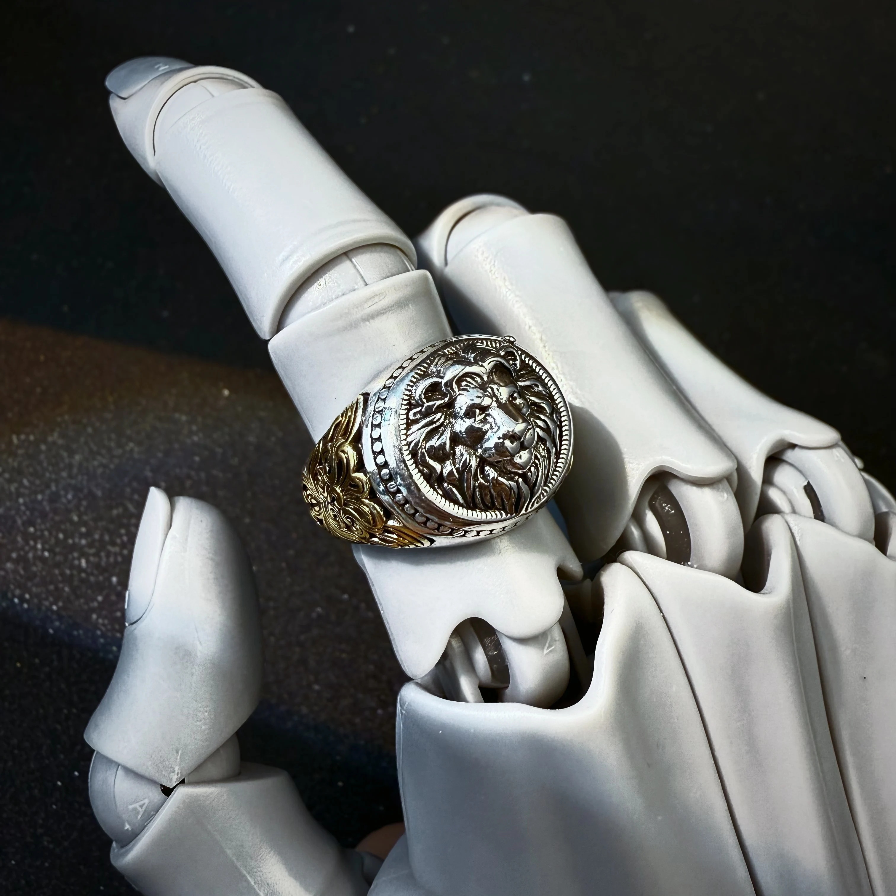 Retro Löwe Goldene Efeuranke Verstellbarer Offener Ring für Männer Punk Gothic Edgy Versilberter Schmuck Biker-Accessoires Geschenk für Ihn – Detail 7