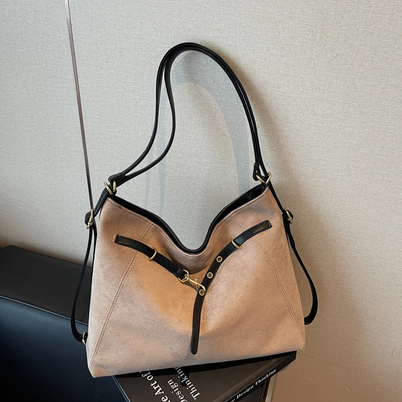 

Classic design PU leather crossbody bag, fashionable zipper shoulder bag, large capacity handbag, casual travel women's bag