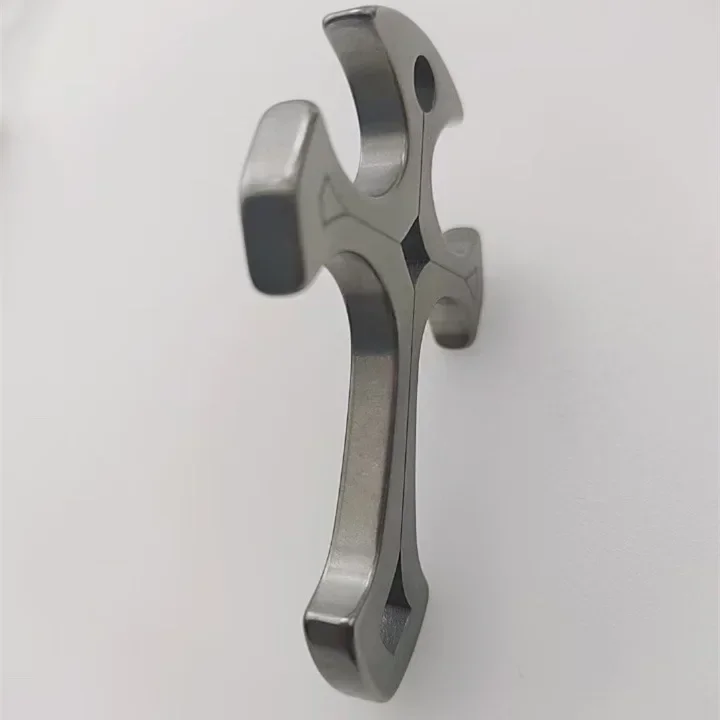 1PCS Outdoor EDC TC4 Titanium Alloy Tactical Multifunctional Cross Necklace Car Window Breaking Pendant Tool