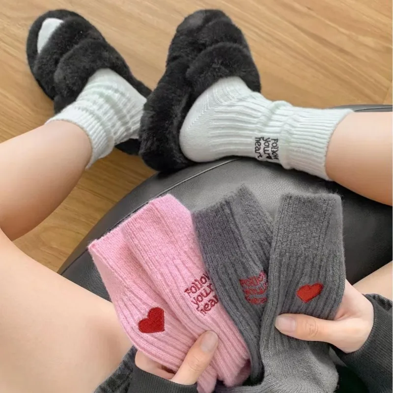 

4 Pairs Autumn Winter Fleece Socks Solid Color Embroidered Mid-Calf Socks Girl Thick Woolen Warm Fuzzy Socks Set High Quality
