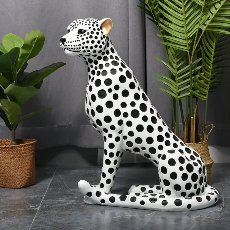 

Luxury Home Garden Item Leopard Statue Decor Resin Dotted Life Size Animal Jaguar Sculpture Living Room Decoration Accessory